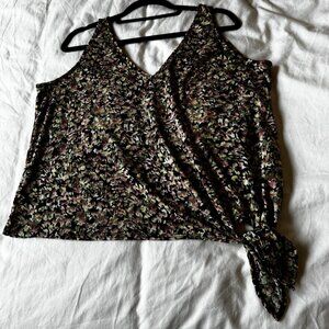 Monteri Floral Tank Top w/ Side Tie | Size XLP | Short Story Box